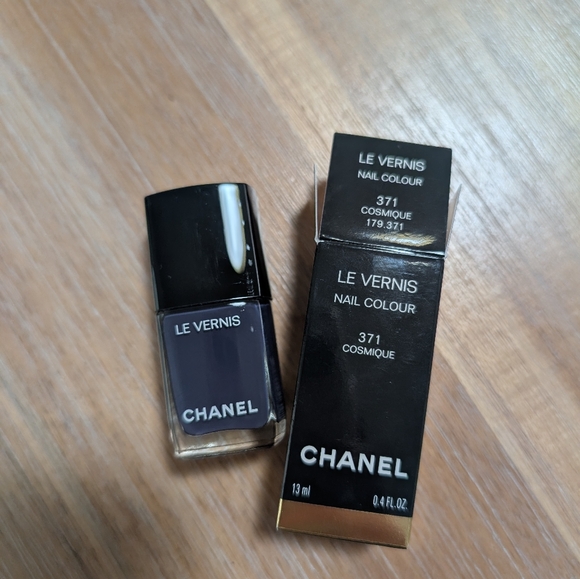 Chanel Nail Color - Picture 3 of 4